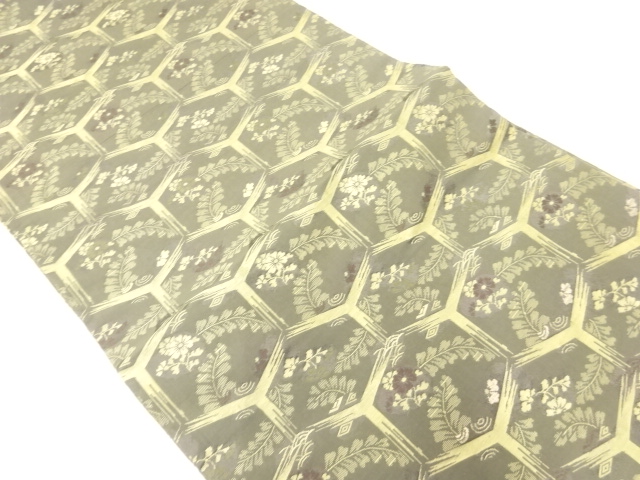 アンティーク　変わり亀甲に草花模様織出し丸帯（材料）